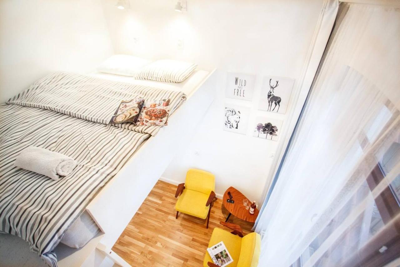 Apartment The Tiny Space 6m2 With Private Bathroom In The Hallway